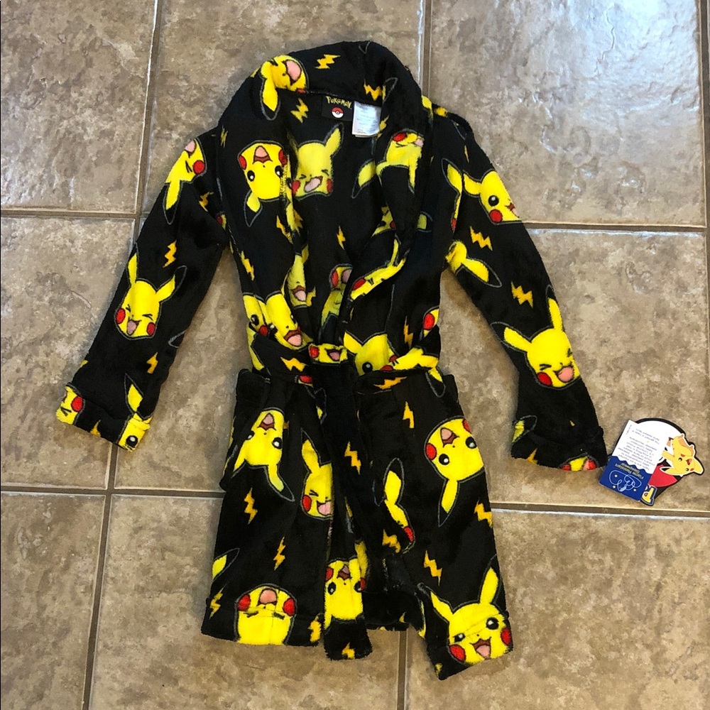 Pokemon Pikachu Boys Robe Size 4-5